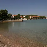Indira Ii