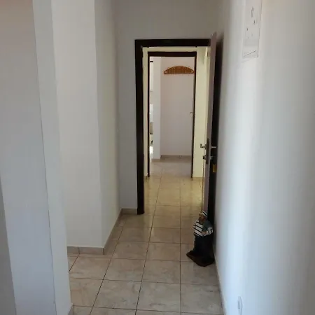 Apartment Indira Ii *