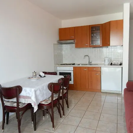 Apartment Indira Ii *