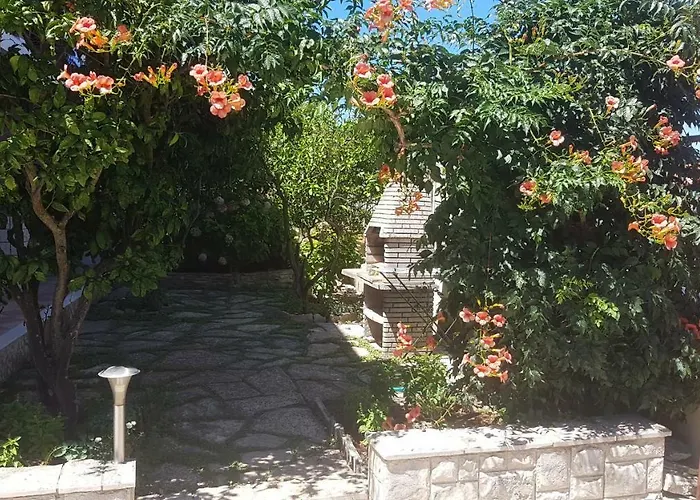 Indira Ii דירה *